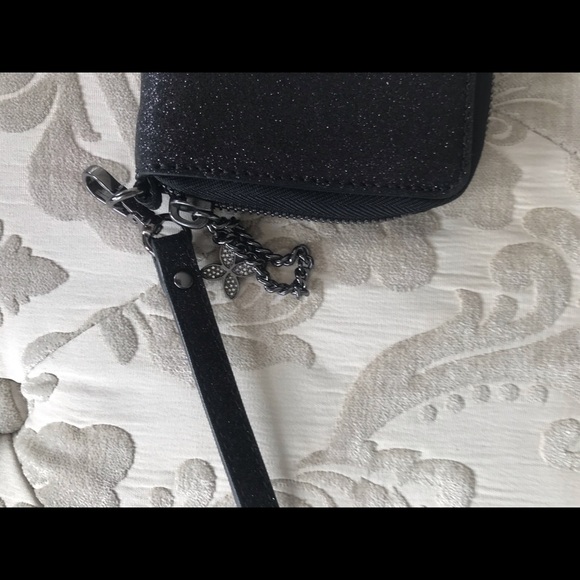 Michael Kors Wallet - Picture 2 of 3